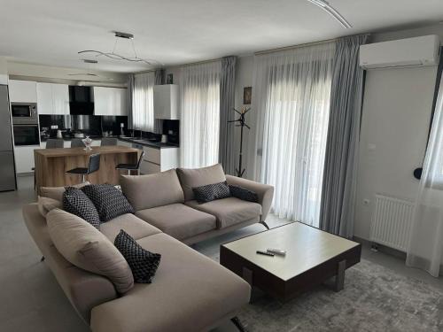 Ioannina Apartment | Poly's Home 2