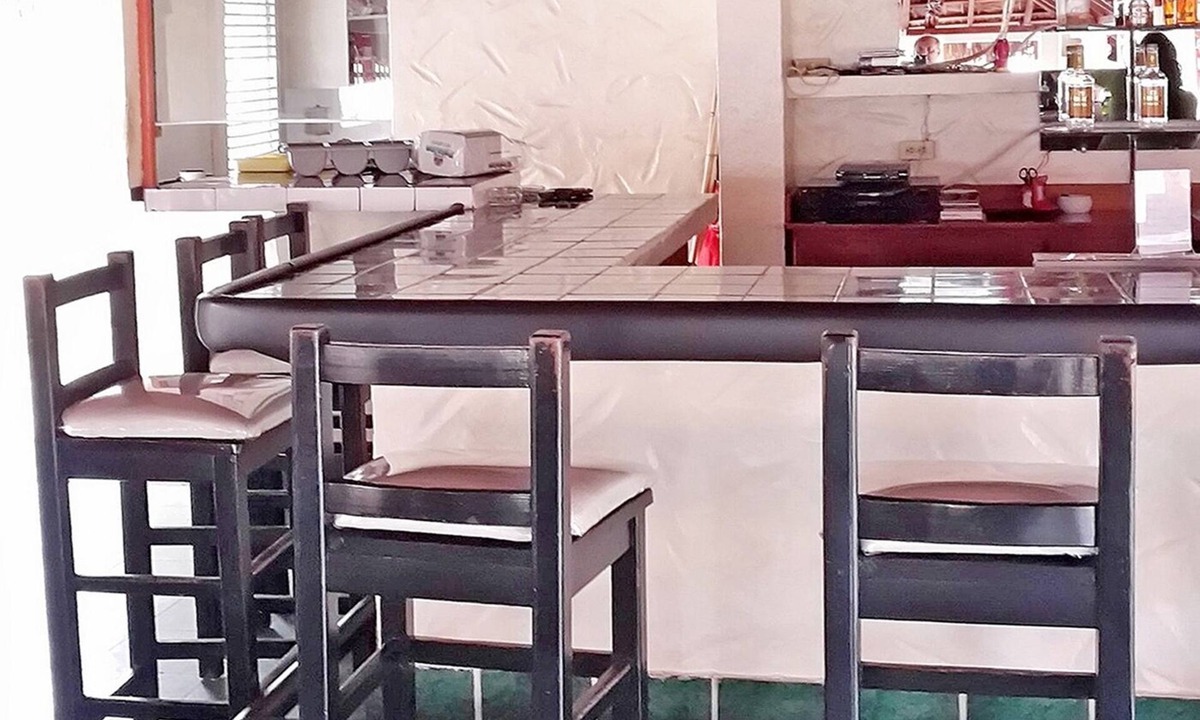 Playa Chiquita Apartment | Pool/billiard/cable TV/WiFi/free shuttle to beach/free breakfast…