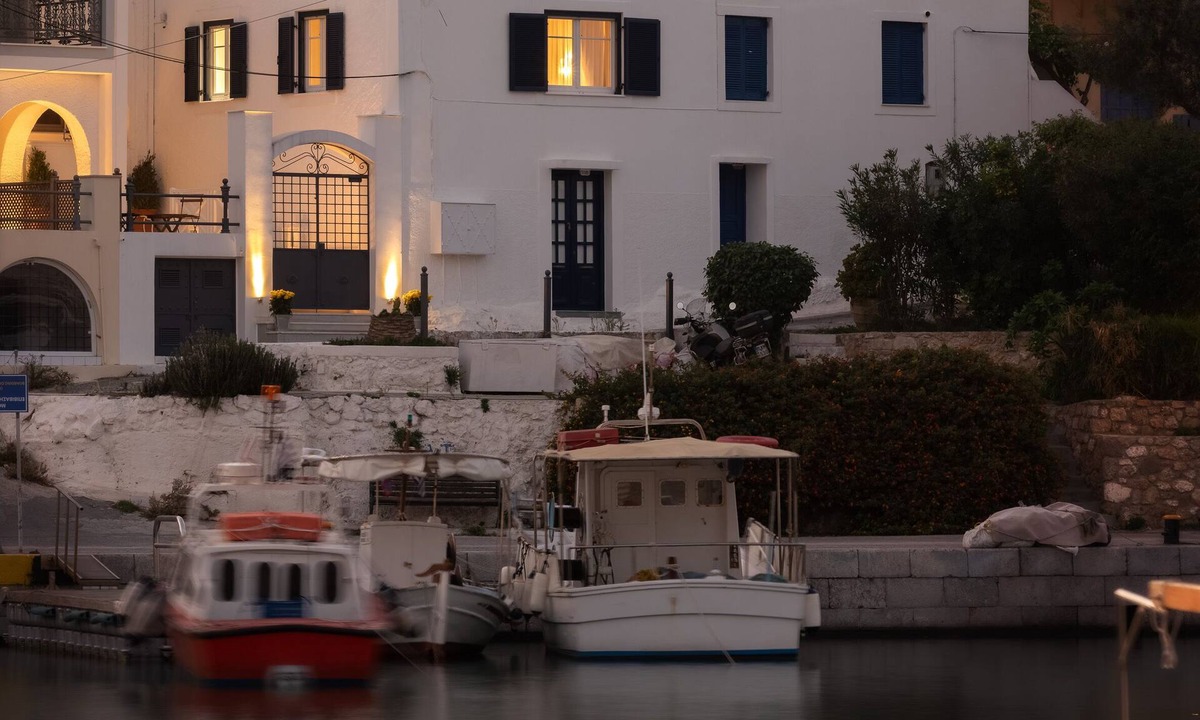 Spetses Hotel | Porto Vecchio Luxury Suites