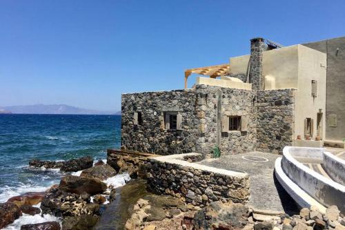 Mandraki House | Poseidon House