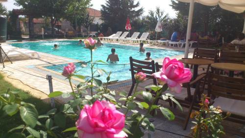 Lefkonas Apartment | Prespa Resort & Spa