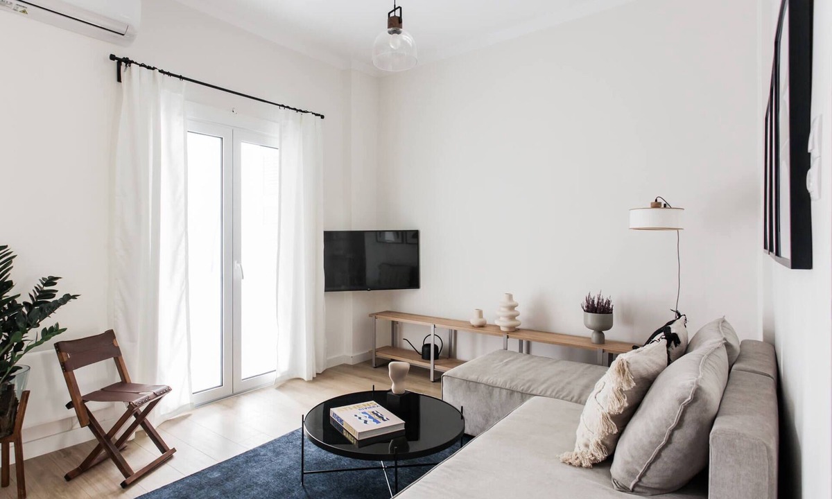 Ampelokipoi Apartment | Pristine 1BR Apartment in Ampelokipoi Area