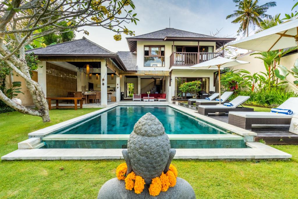 Suraberata Villa | Pristine Yuyu Villa Balian