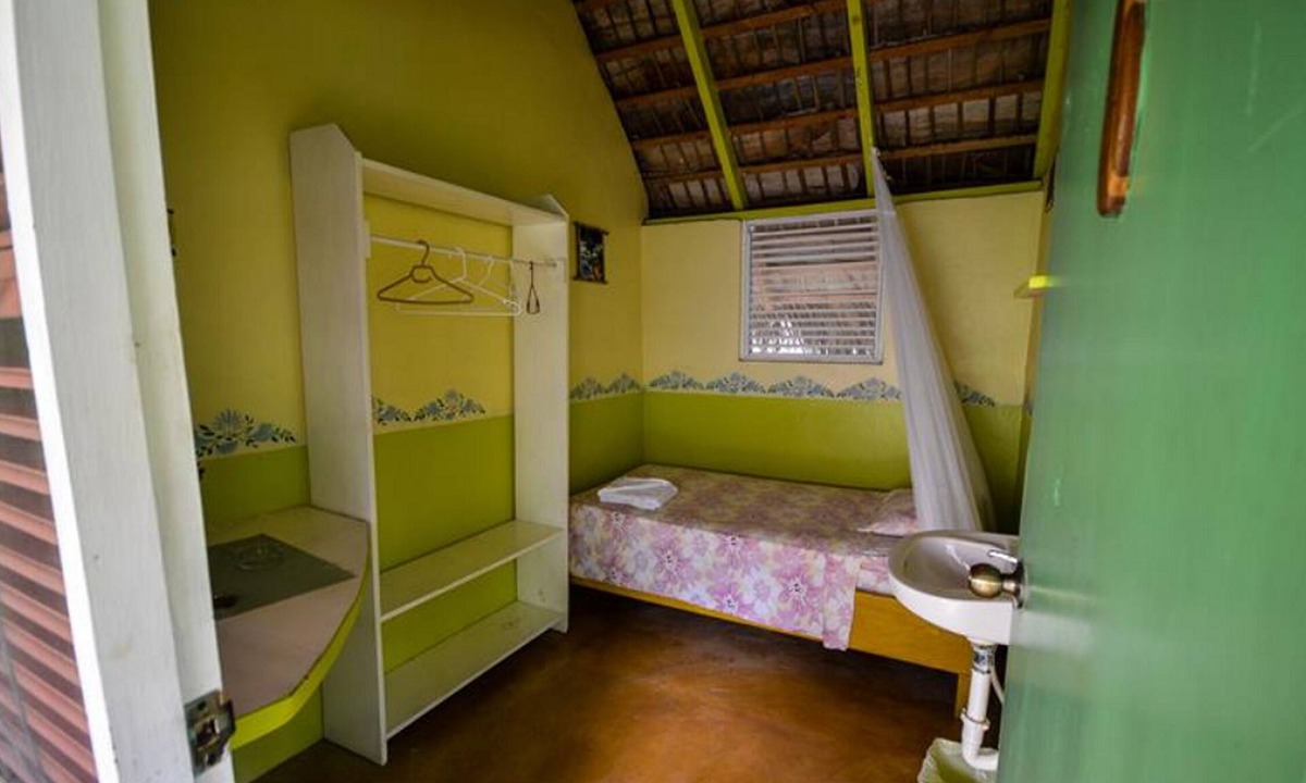 ProCab Apartment | Private bedroom with shared bathroom with breakfast and dinner
