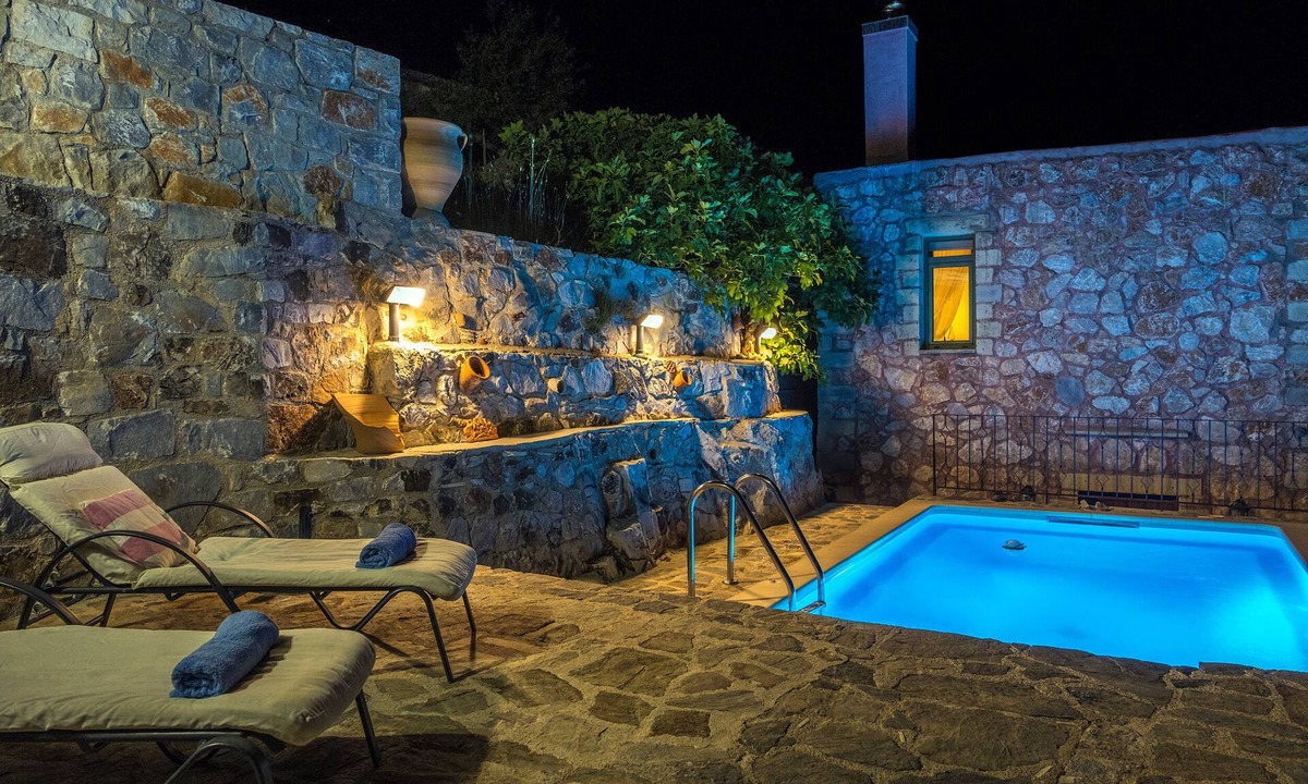 Goni Villa | Private stone villa .Pool and magical mountain view to the White mountains.