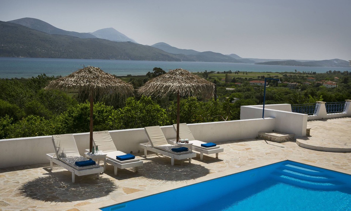 Loukerata Villa | private villa-high level of hospitality