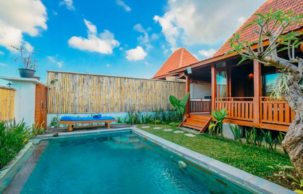 Peliatan Villa | Private villa Marigold private pool