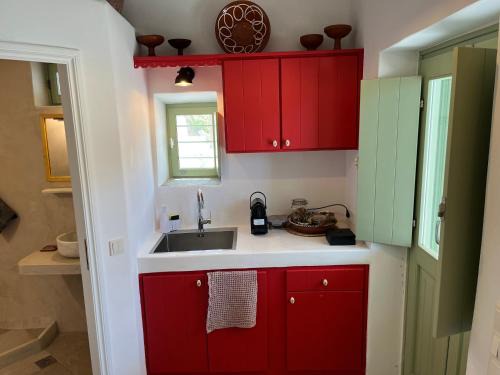 Herronisos House | Psarona Hospitality