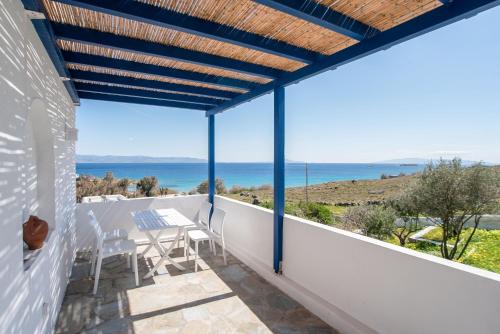 Logaras House | Punda Beach Seaside Retreat