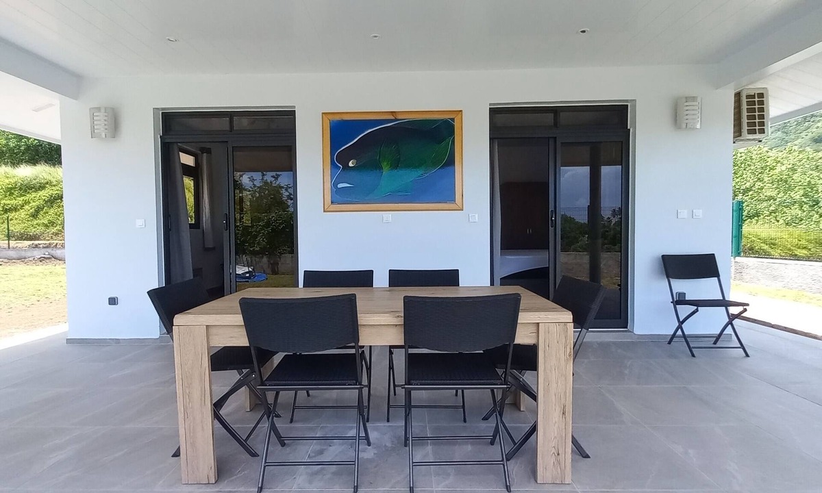 Teahupo'o House | Quiet detached house near the famous Teahupo'o wave