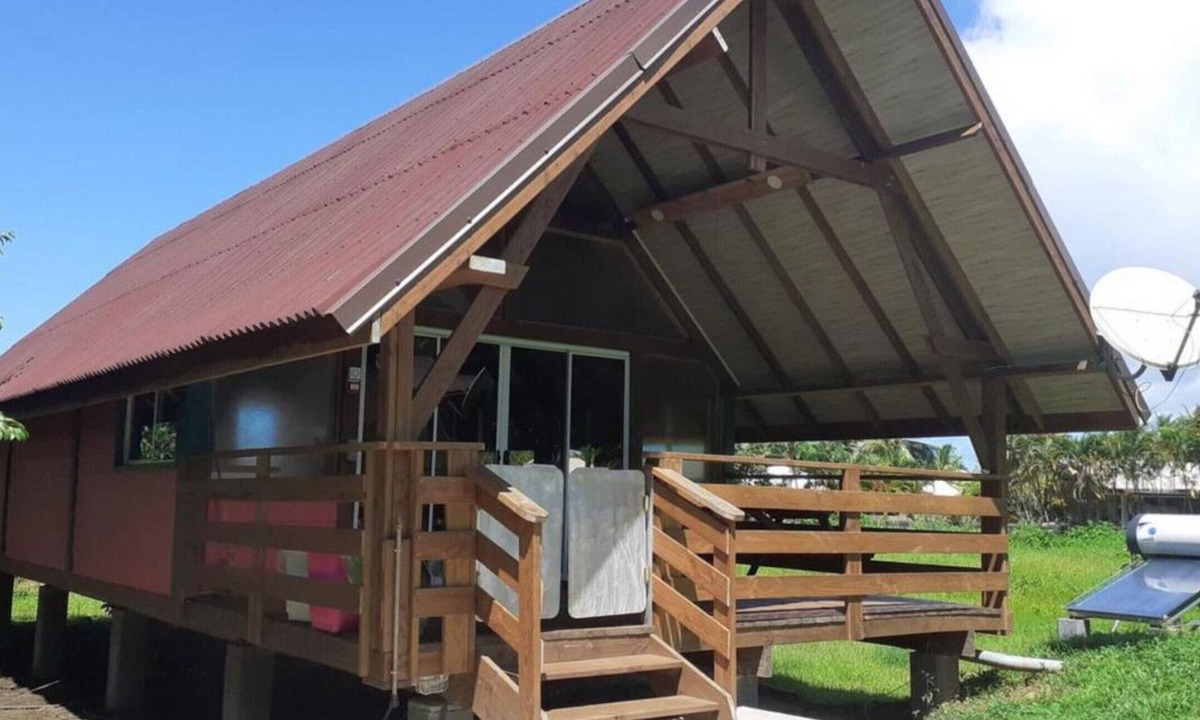 Teahupoo Ski Chalet | RAIATEA- Fare Cascades Maunga