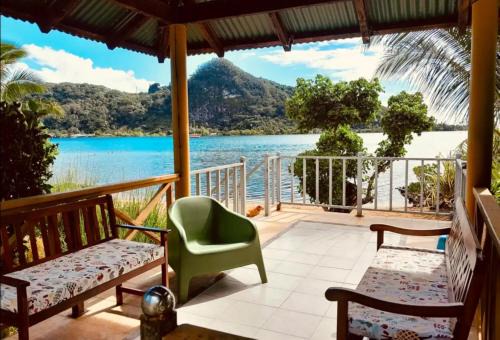 Opoa Apartment | RAIATEA, Opoa, Studio du "Fare Rêvé" plage et bord de mer privatifs