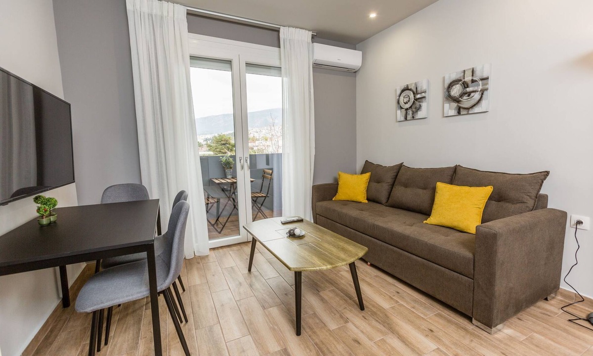 Dafni-Ymittos Apartment | Raise Athens Metro Apartments
