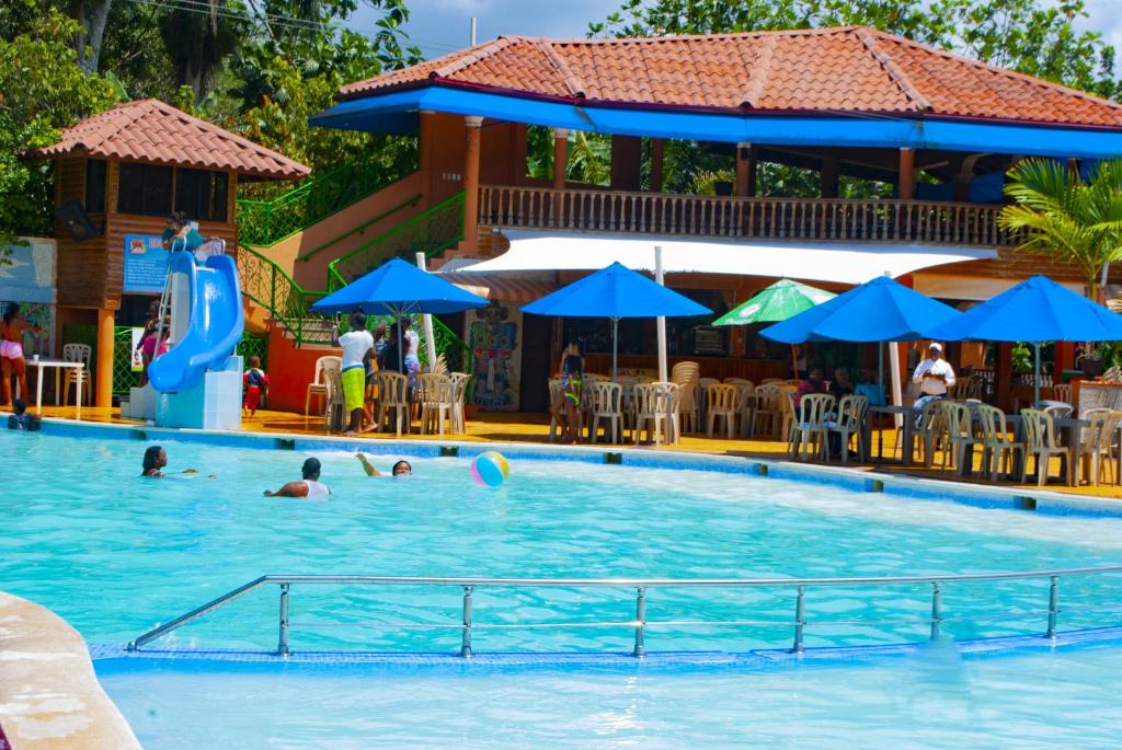 Santa Cruz del Seibo Hotel | Rancho Turístico Doña Callita