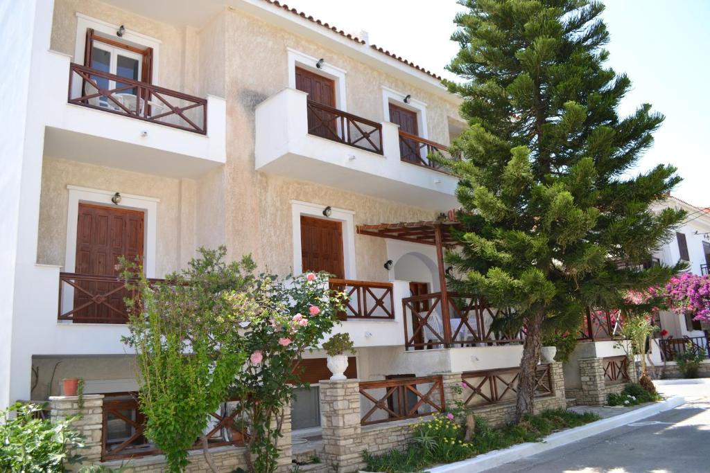 Ireon Hotel | Rania Beach