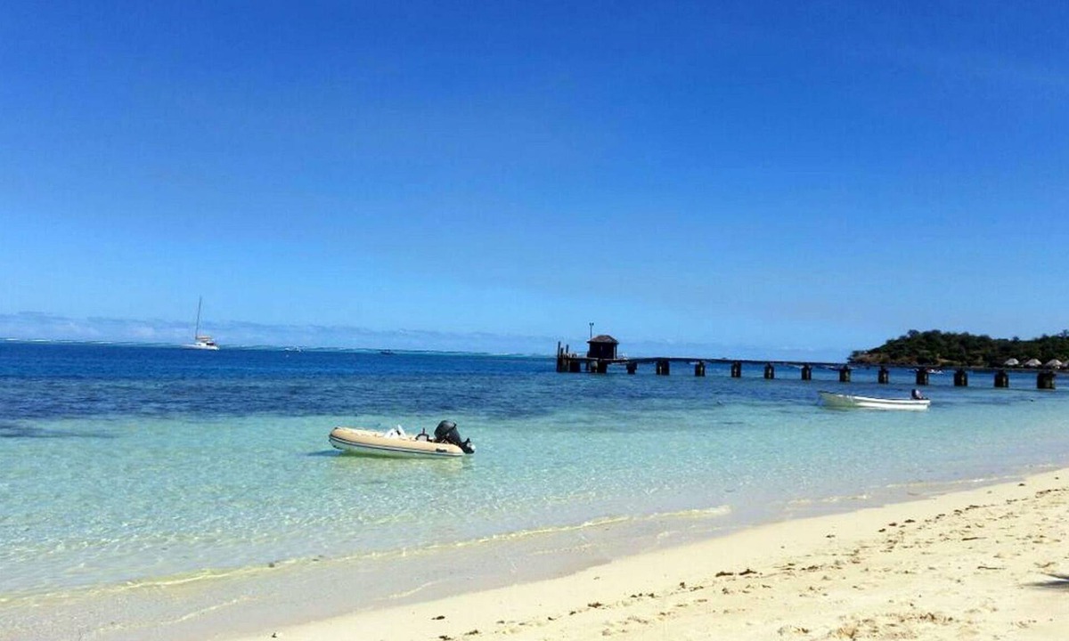 Mana Island Hostel | Ratu Kini Backpackers & Dive Resort