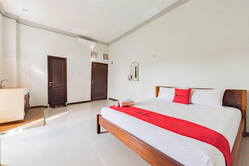 Samarinda Hotel | RedDoorz near GOR Sempaja Samarinda