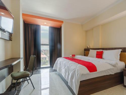 Panakkukang Hotel | RedDoorz Plus at Boulevard Panakkukang Makassar