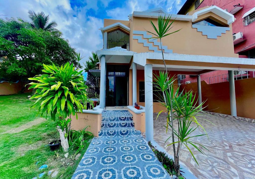 Santo Domingo Oeste House | Refugio Encantador