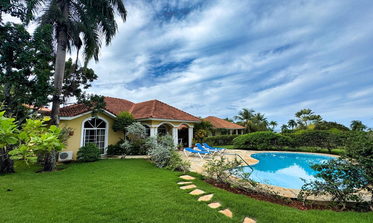 Urbanizacion Tavarez Villa | Residencial Hispaniola Villa 39/2 Masters/Maid/Pool/BBQ Grill