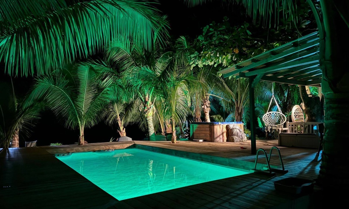 Moorea-Maiao House | Romantic Beachfront Escape with Modern Comforts
