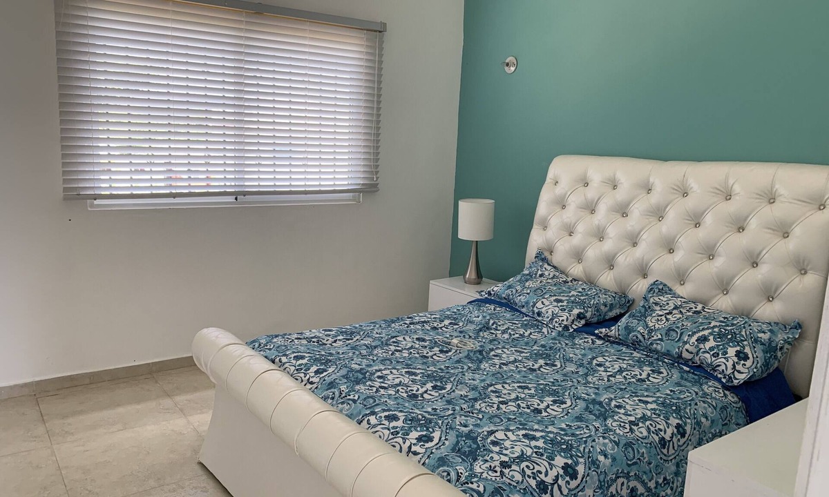 Montellano House | rosy house