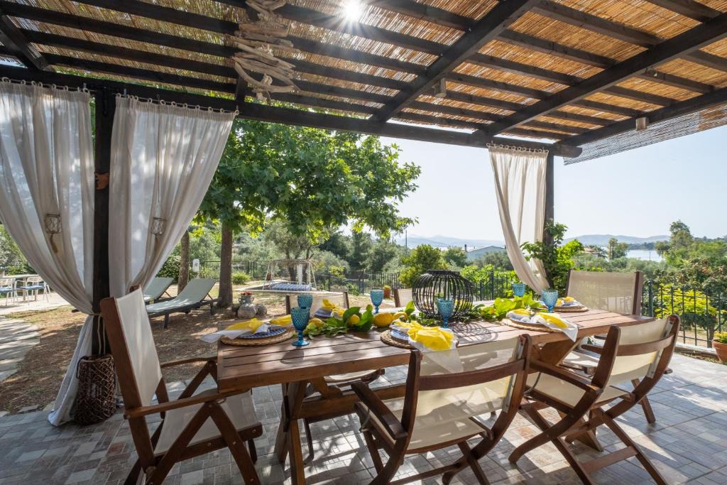 Chalcis House | Saint Minas Suite Home