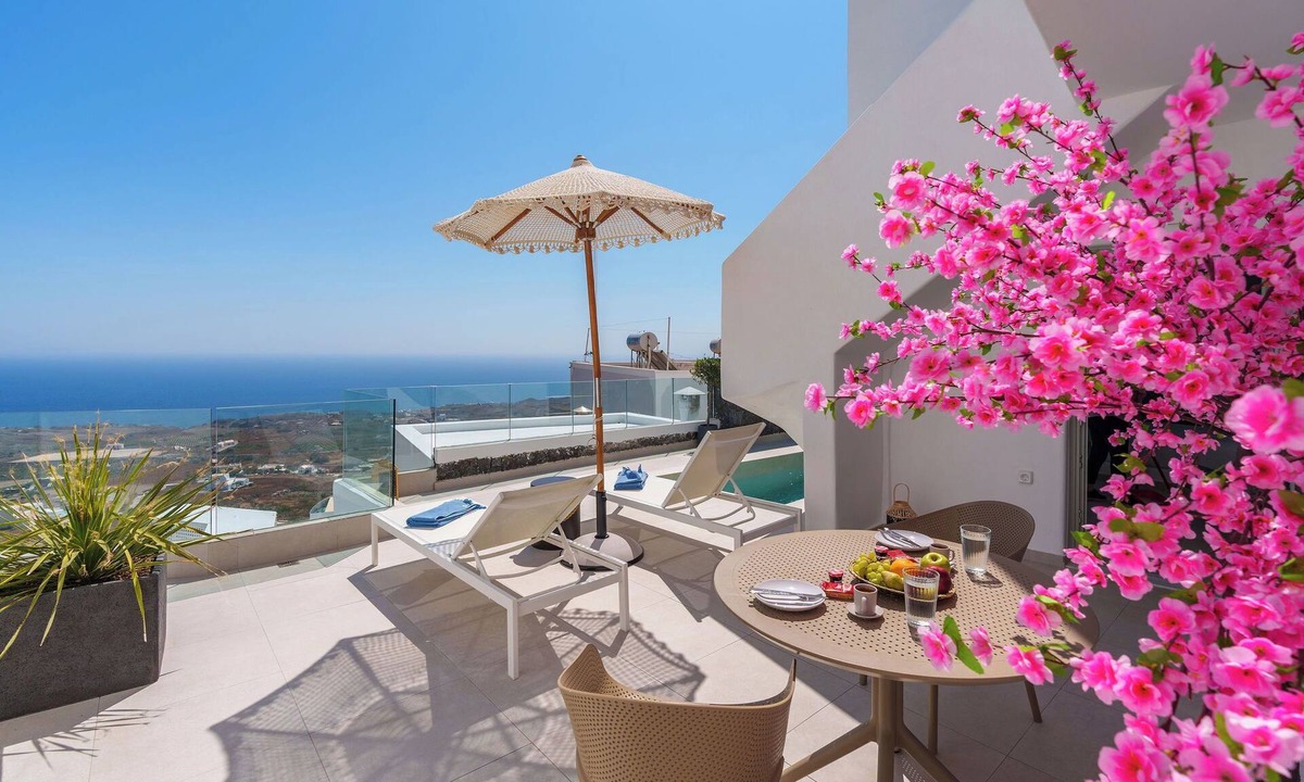 Vourvoulos Hotel | SantoView Villas
