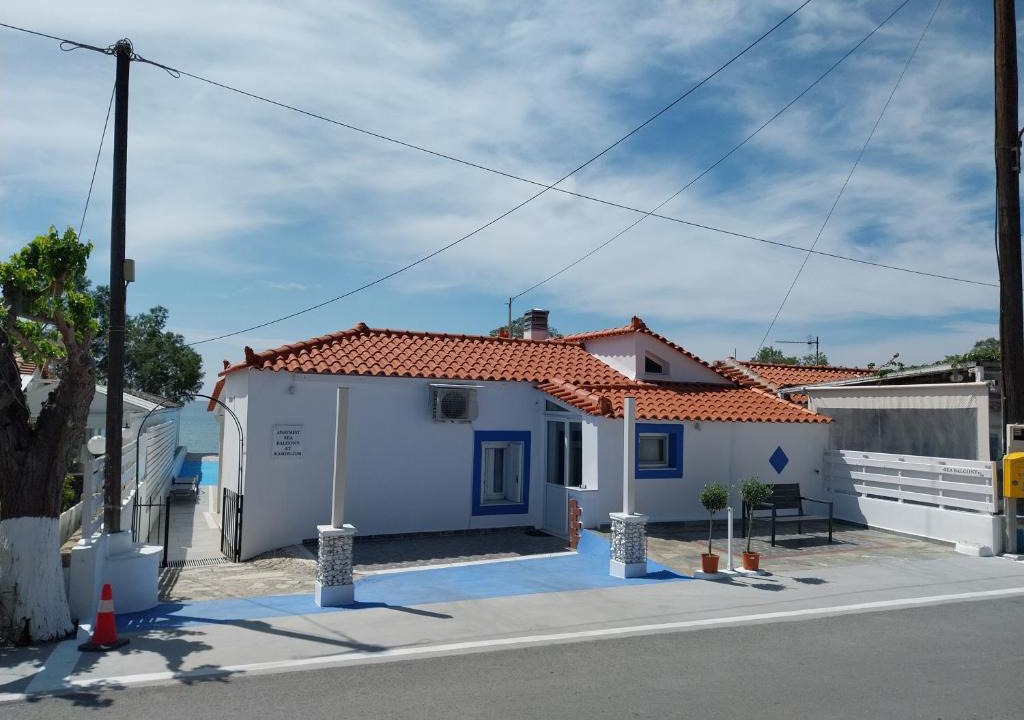 Kampos Marathokampou Apartment | Sea balcony
