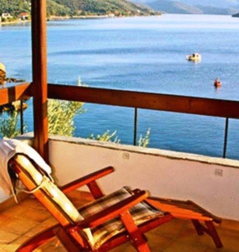 Milina Apartment | Sea Front