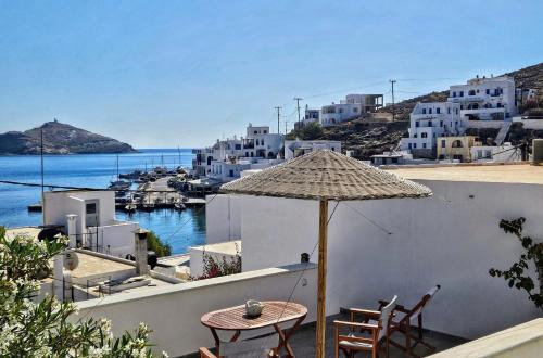 Panormos Apartment | Sea-View Rooftop Terrace Studio