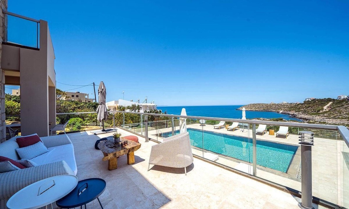 Stavros Villa | Seafront 4 bedroom villa
