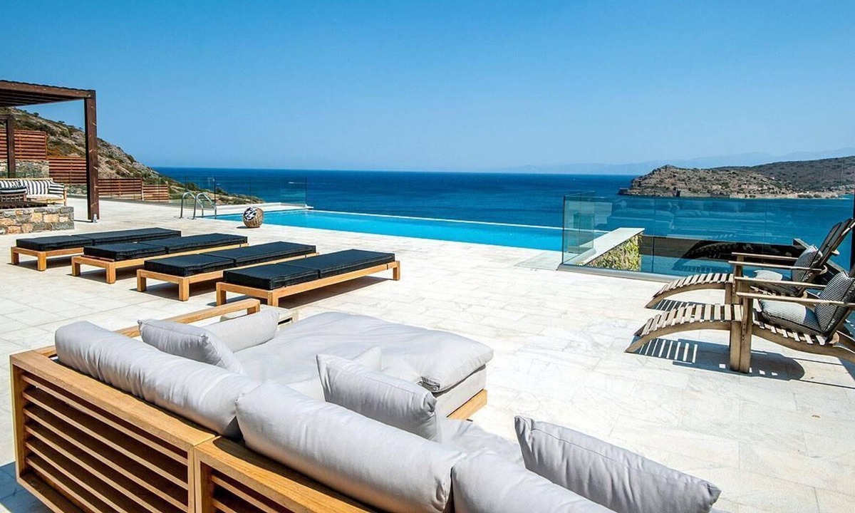 Kounelion Villa | Seafront Private Villa with a heated pool