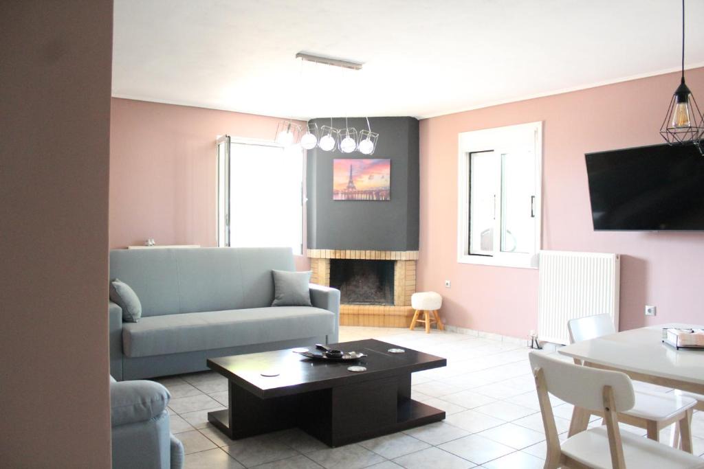 Anavyssos Apartment | Seaside Blue Coast Apartment