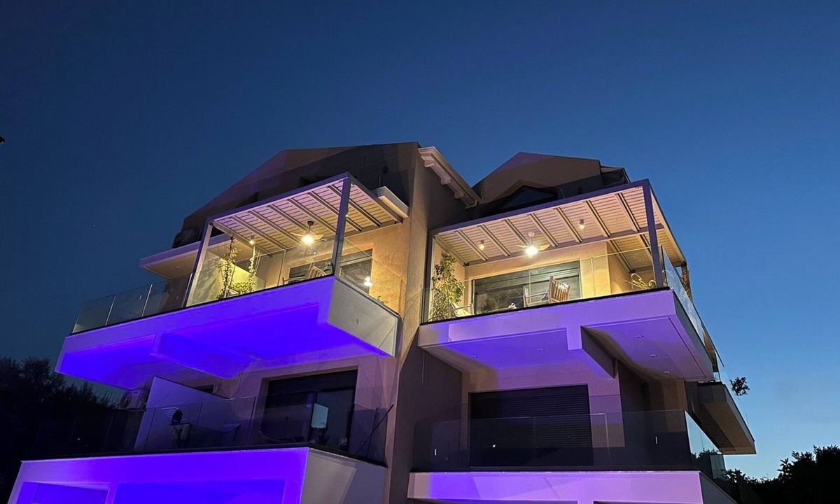 Episkopos Apartment | Seaside Suite 4 -Modern & Comfort