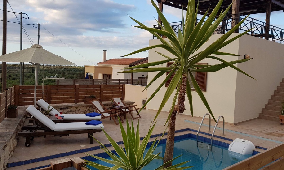 Houdetsi Villa | Seaview Villa with private pool and roof sitting area with bareque!