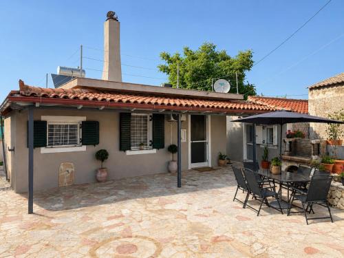 Elation House | Selene House