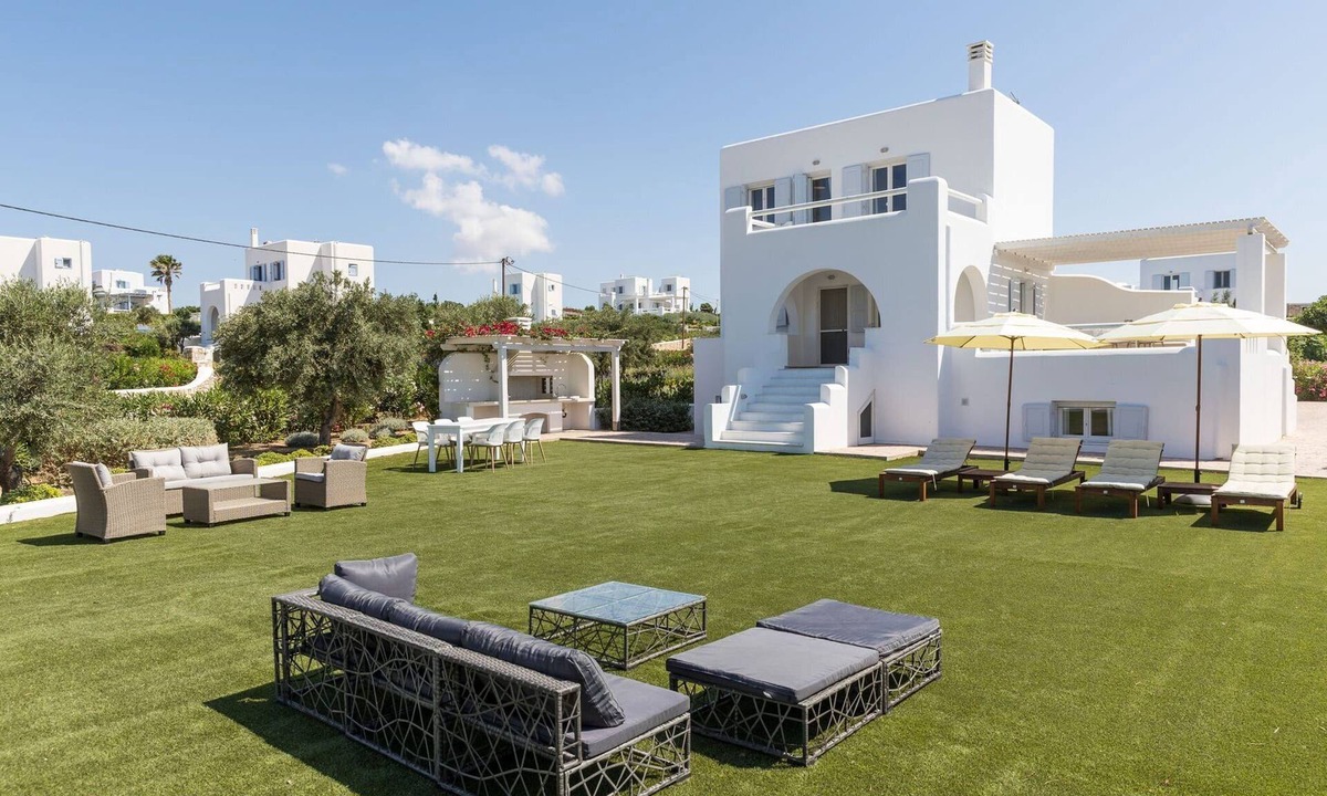 Naxos Villa | Sensational Naxos Villa | 5 Bedrooms | Villa Ayame | Spacious Outdoor Area