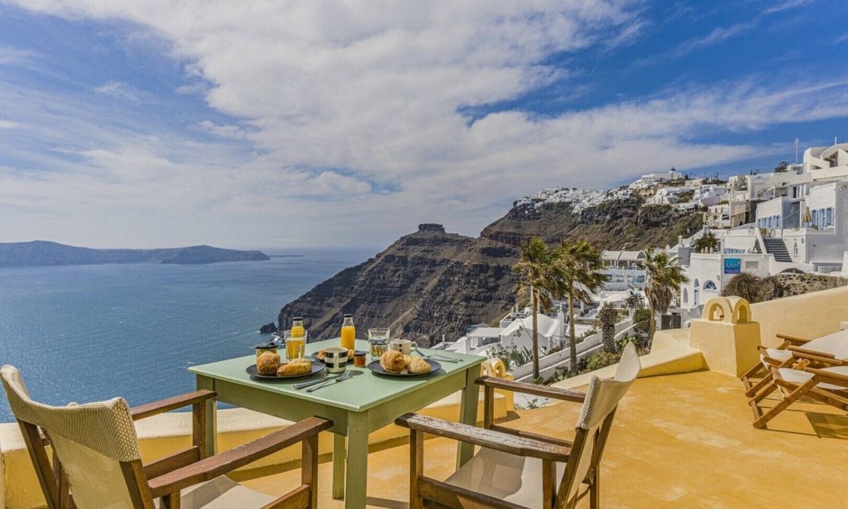 Firostefani House | Sensyo Caves