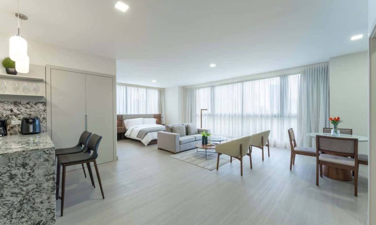 Costa del Este Condo | Serviced Studio with City & Ocean View in Panama U902