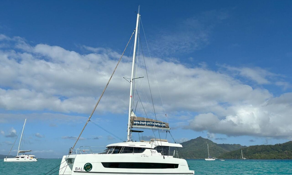 Praslin Island Boat Rental | Seychelles Sun-Soaked Sailing: A Pristine Beach Experience from Praslin