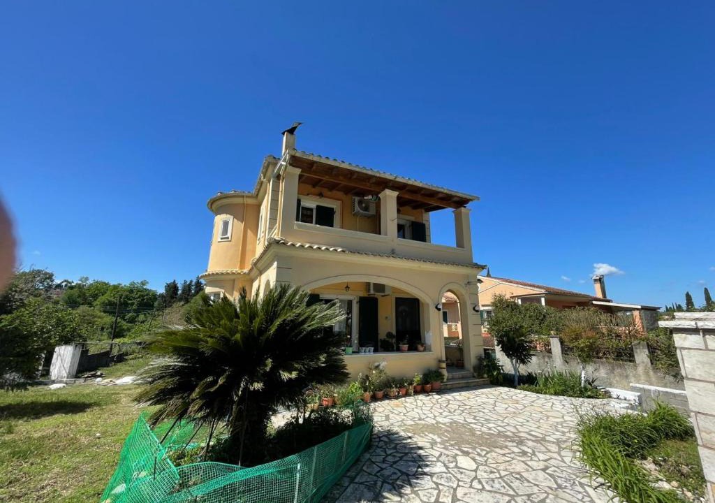 Corfu House | Shared room in a villa 4km from Corfu airport, Jasmine Villas