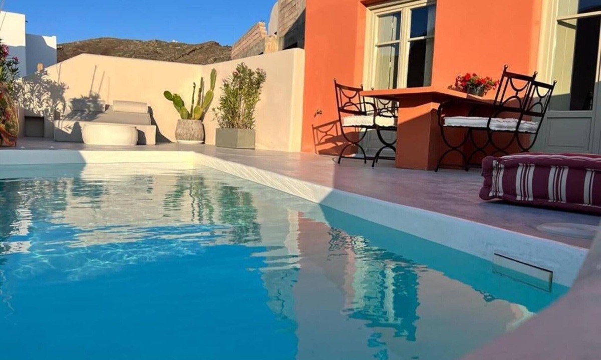 Finikia Villa | Signature Villa 2 Bedrooms with Outdoor Jetted Pool and Sea & Sunset View