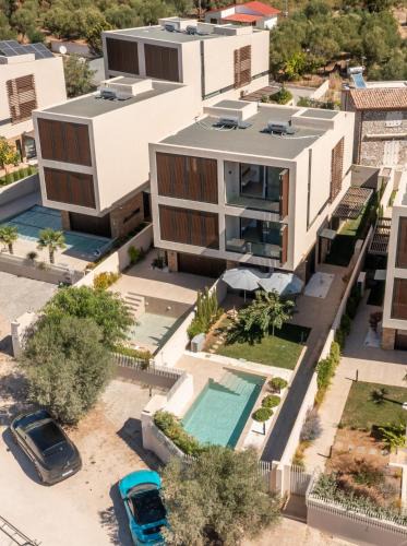 Nikita Villa | SithoniaRS Luxury Three Floor Villa N2 with Private Pool & Garden