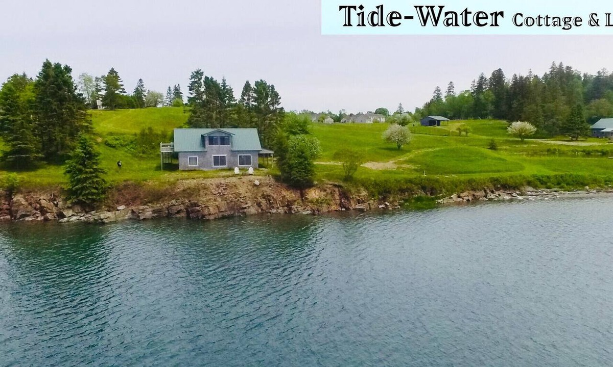 Blahbatuh House | Sitting on the edge of Cobscook Bay at Rossport by the Sea