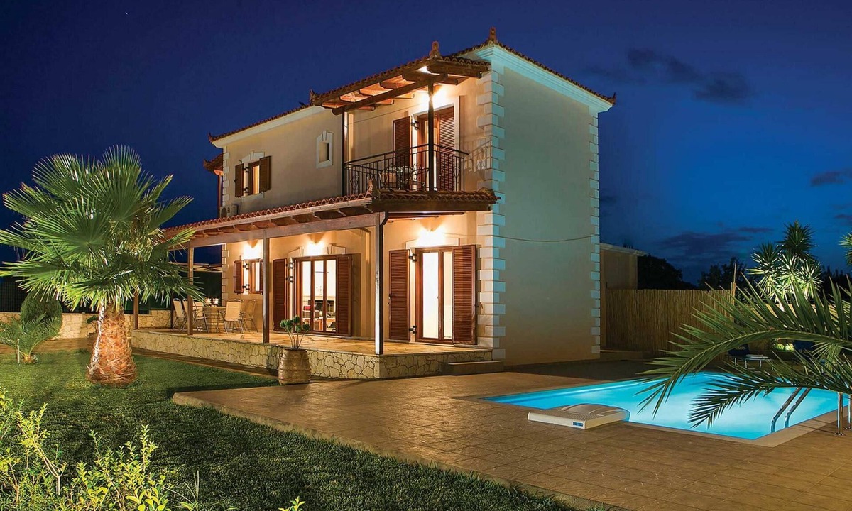 Skala Villa | Situated just on the outskirts of Skala village