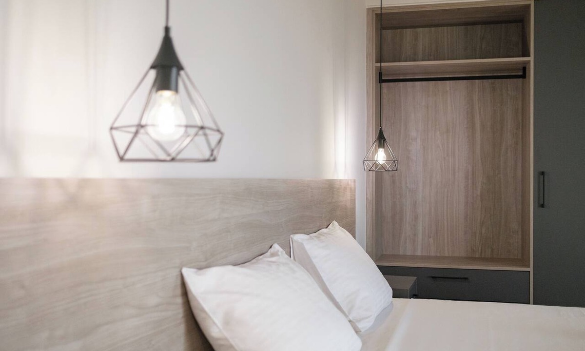 Old Town Apartment | Sky-High Central Penthouse w. Stunning Views - 03
