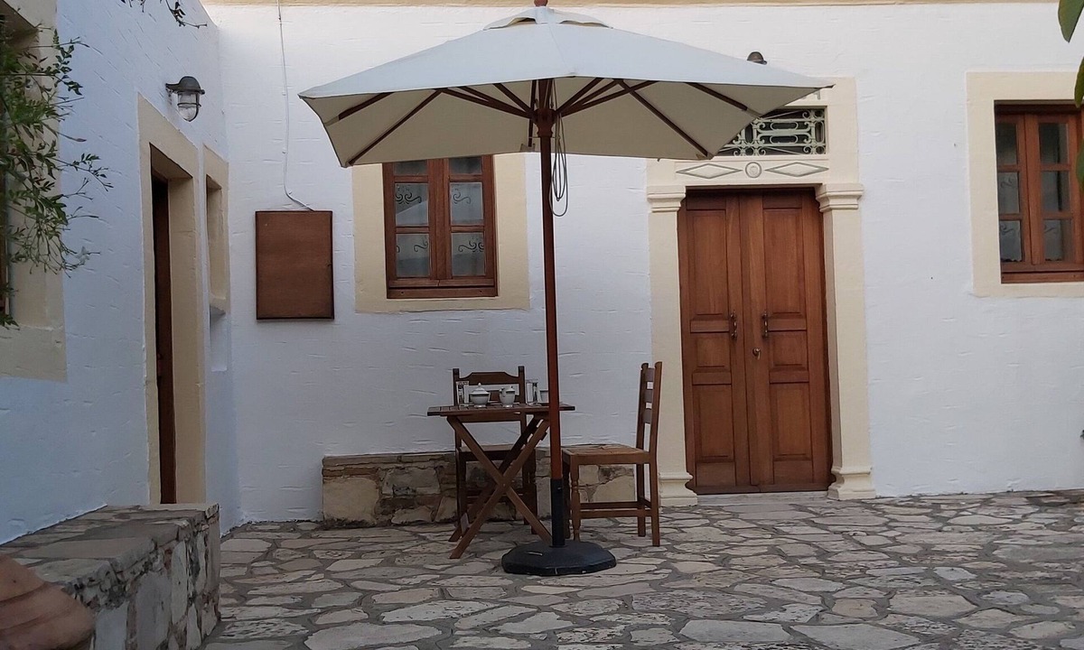 Zia House | Small traditional house in Asfendiou