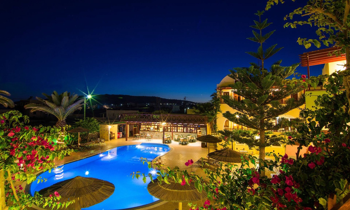 Perivolos Hotel | Smaragdi Hotel