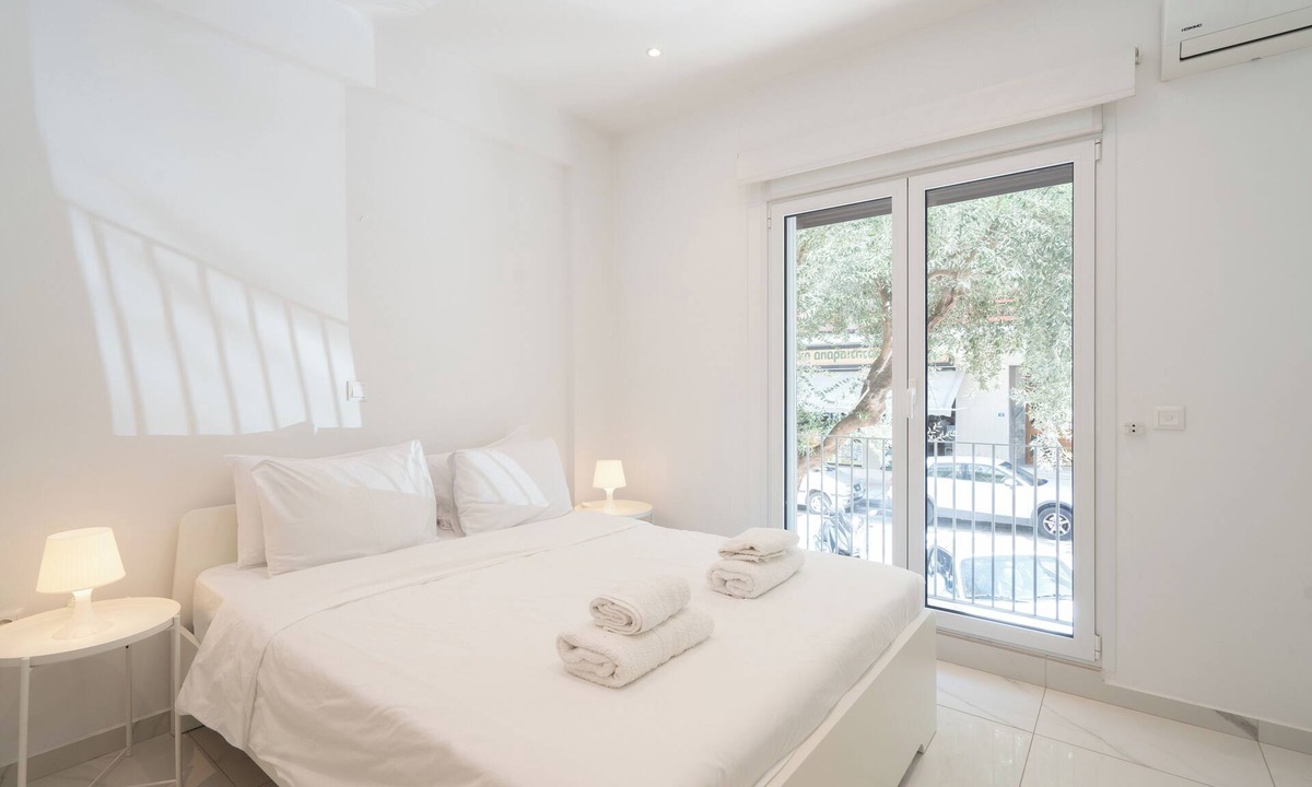 Pangrati Apartment | Sophisticated Modern Apt in Athens